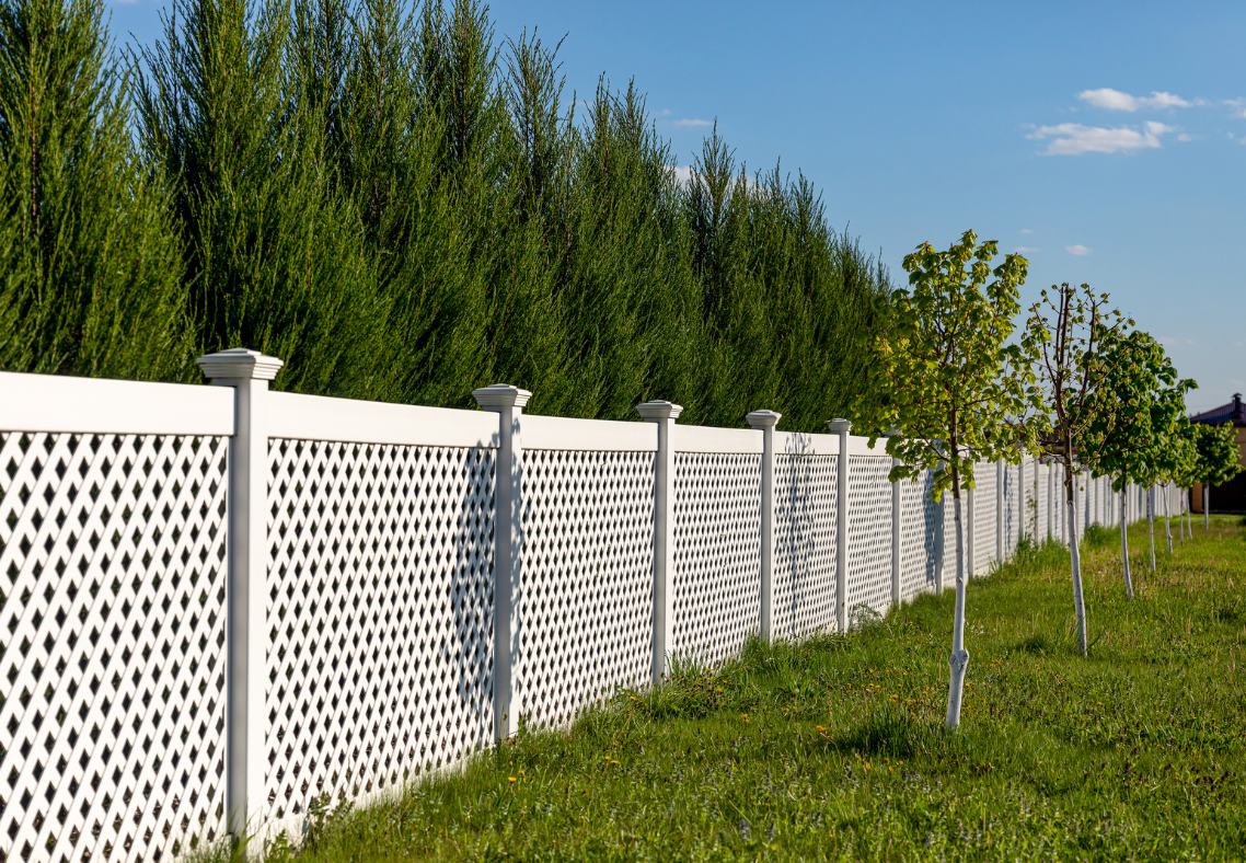 How Tall Should My Fence Be In Palm Beach County, FL?
